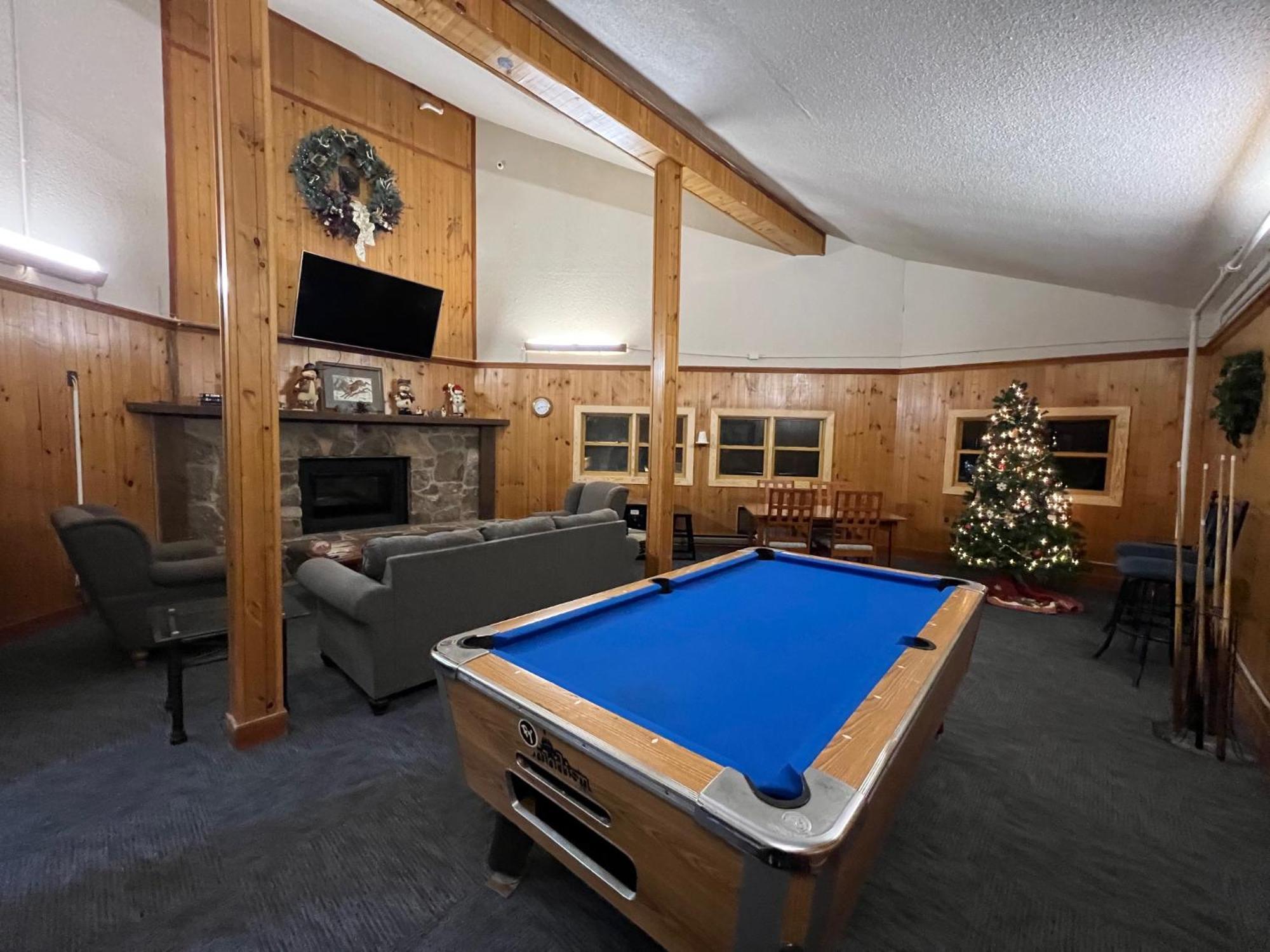 Snowcrest Condo Walking Distance To Slopes Snowshoe Exterior photo